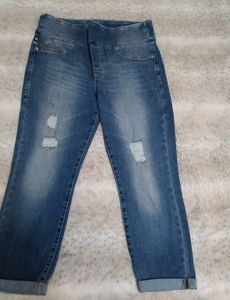 Rock Republic Denim RX Fever pull on Capris. Size 16